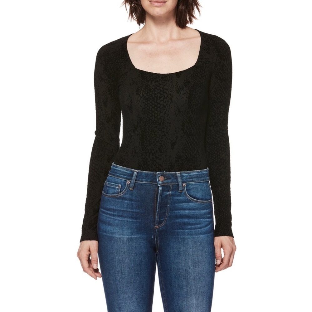 ✨NWT✨ PAIGE Carina Snakeskin Long Sleeve Bodysuit in Black Sz Medium